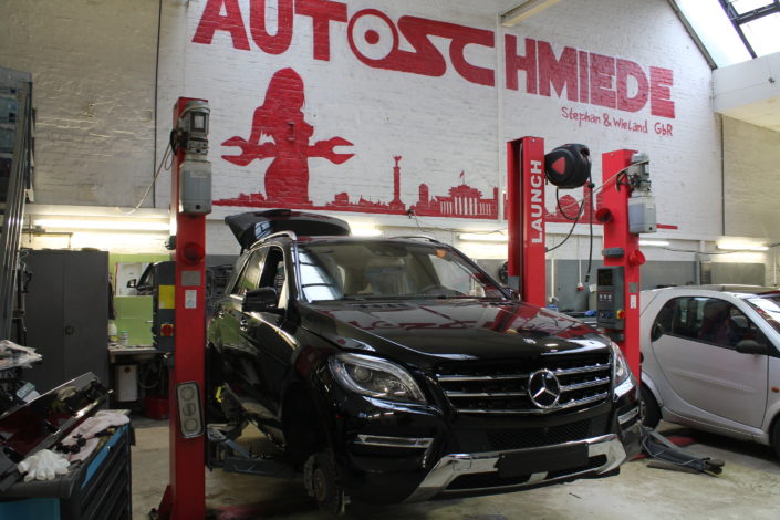 Berlin Automobile Kfz Werkstatt U Reifendienst Mercedes Werkstatt in Berlin | AUTOSCHMIEDE®